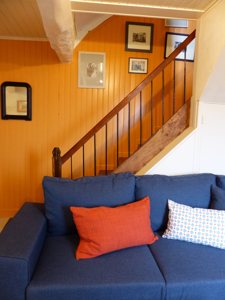 cage d'escalier montant aux chambres